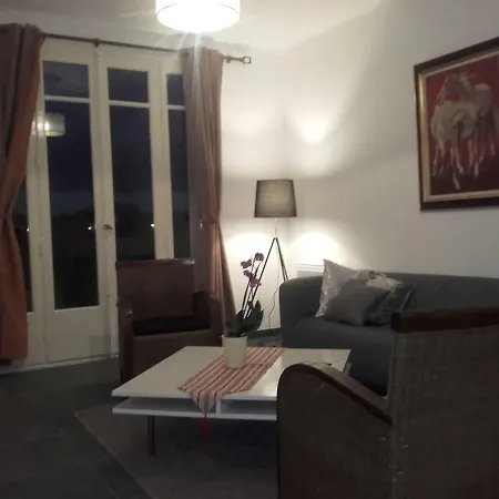 Del Sol Apartment *
